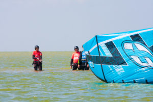 2 intro kitesurflessen halen 1 betalen